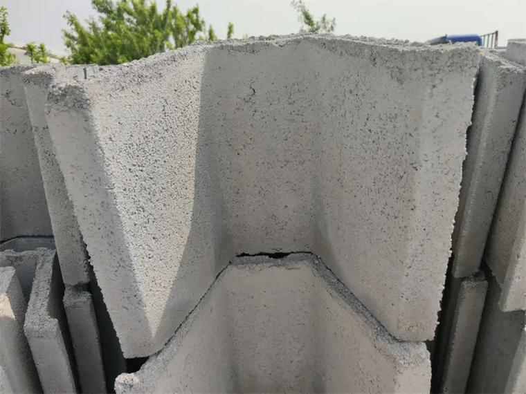 菏泽混凝土排水槽加工,青州市万兴建材致力于水泥制品